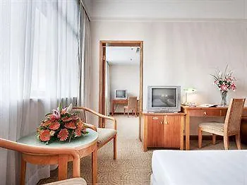 Starway Zhuhai Bihai Hotel